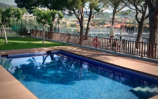 Refreshing swim in the pool right after intense padel training at Can Teixidó Pàdel Club
