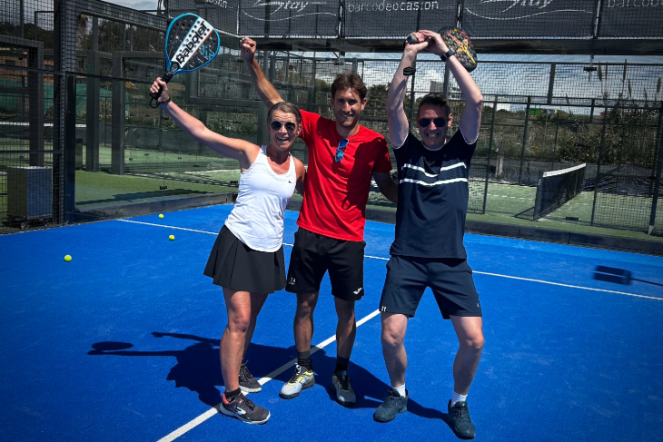 Belgian padel players on Centre Court at Padel Masnou Ocata enjoying a break after an intensive small-group training session.