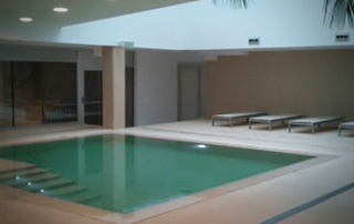 Relaxing jacuzzi pool at SorliSport, situated next to the sauna and in front of the wellness centre — a perfect spot for post-training recovery and relaxation.
